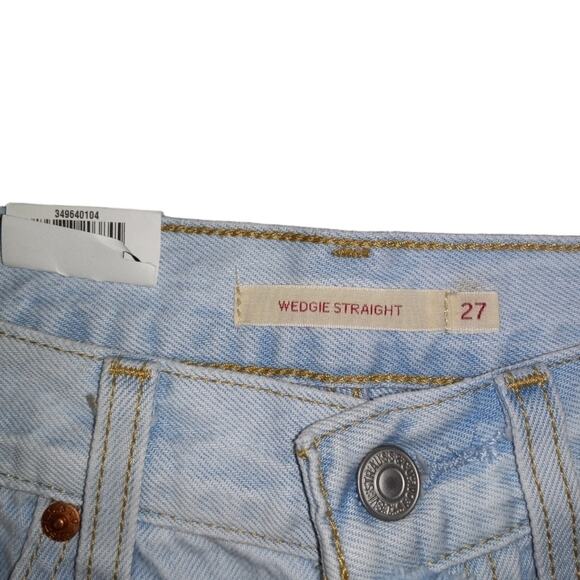 NWT Levi's Premium Wedgie Straight Jean in Color Seasons Greetings Size 27 - Picture 4 of 9